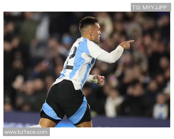 不愿意在球队中担任替补角色的足球明星是谁